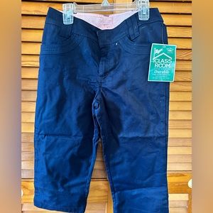 CLASS ROOM STUDENT UNIFORM CROP PANTS